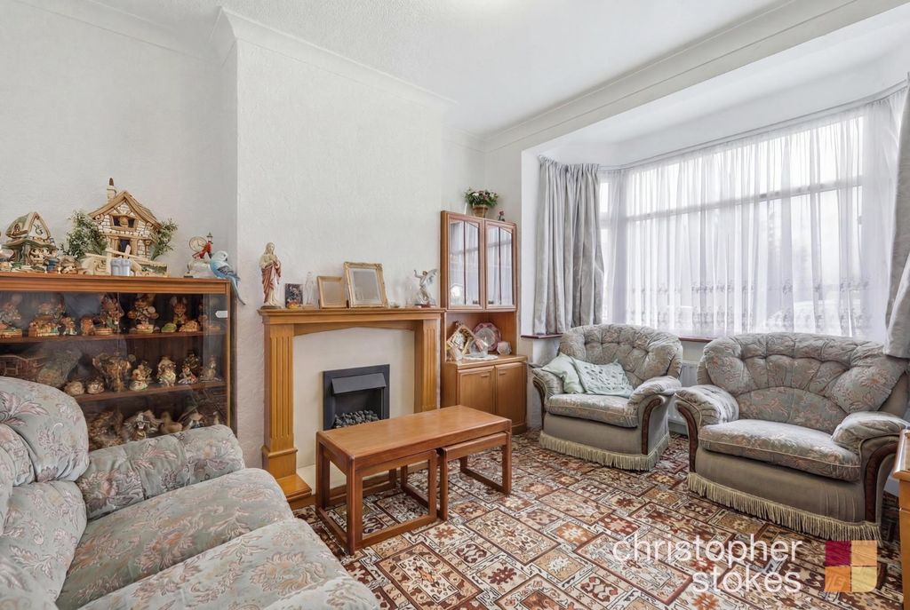 Property photo 2 of 14 3740893