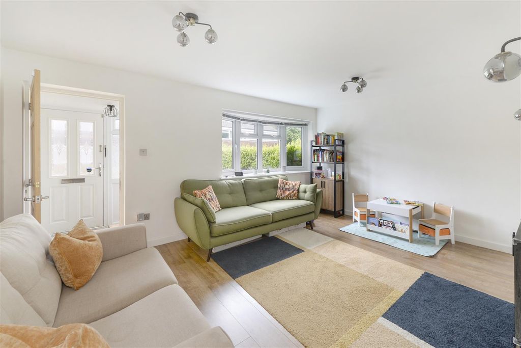 Property photo 2 of 16 3