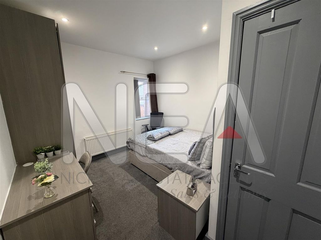 Property photo 1 of 4 Bedroom Two