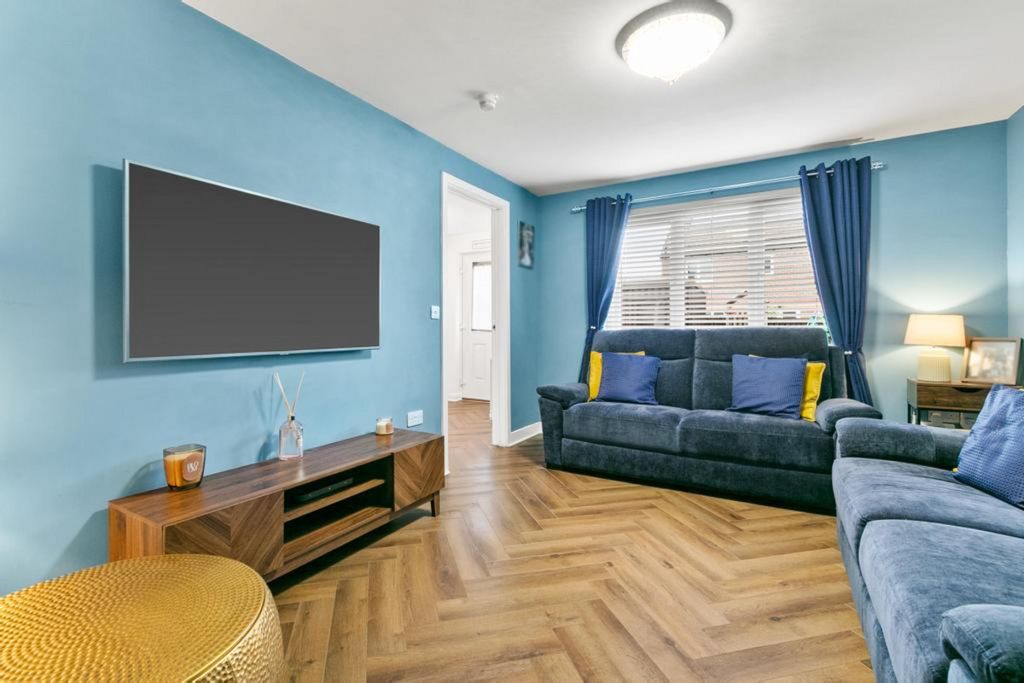 Property photo 2 of 30
