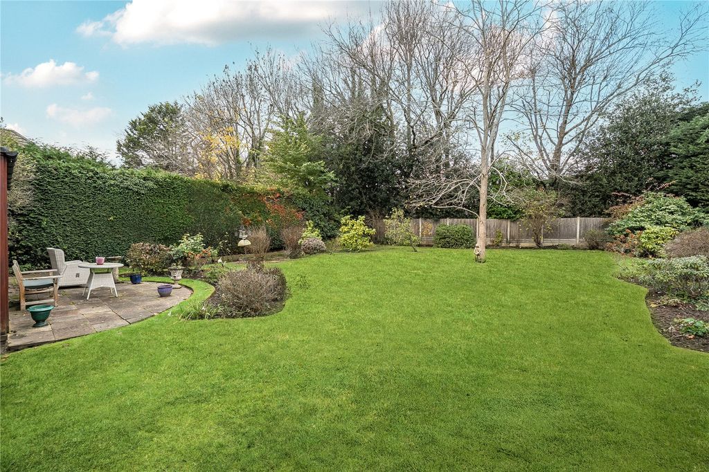 Property photo 3 of 16 Garden