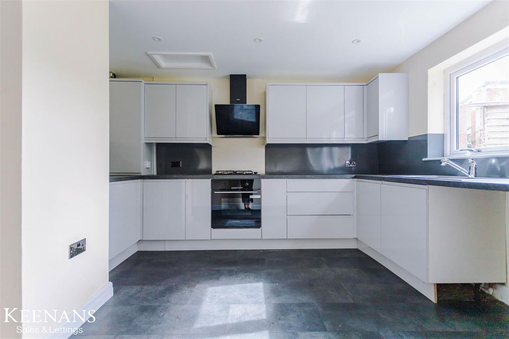 Property photo 2 of 34 Img_6352.Jpg