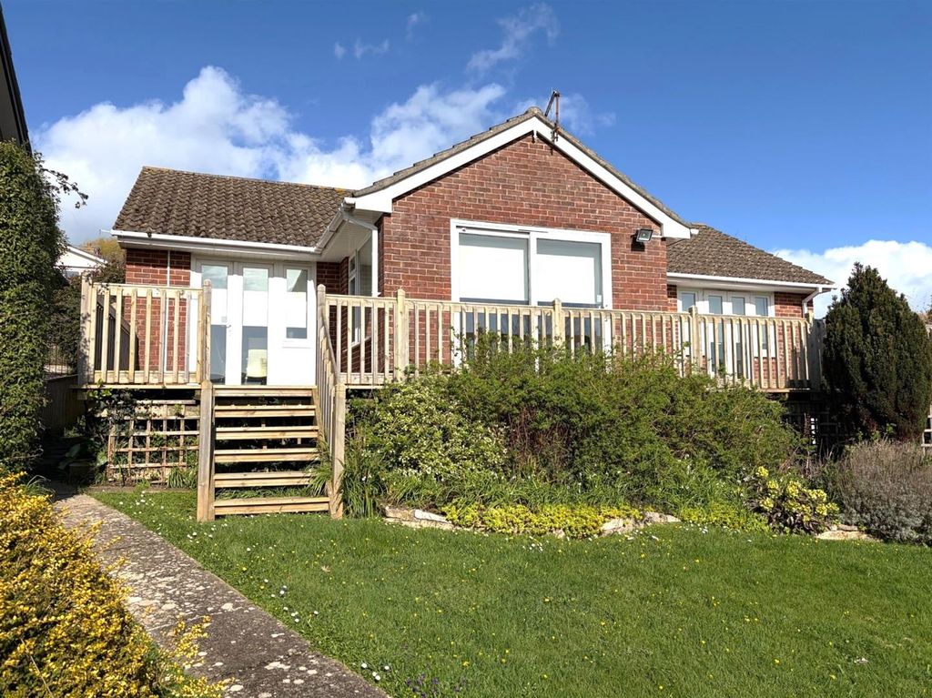 Property photo 1 of 27 4304 Rear Close.Jpg