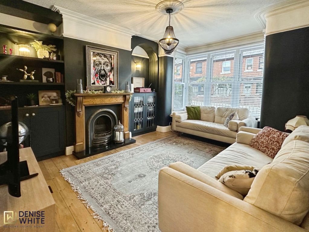 Property photo 2 of 59 Lounge