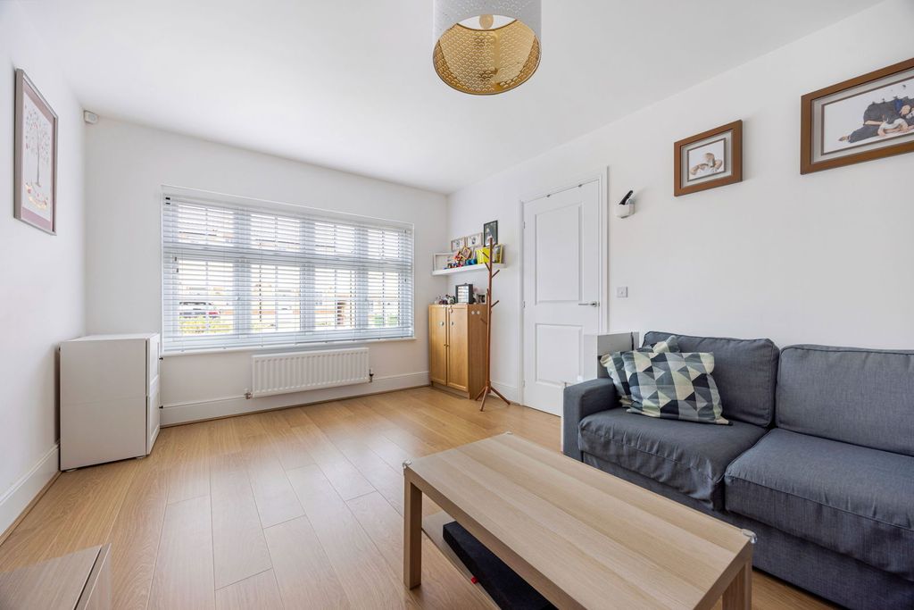 Property photo 3 of 13