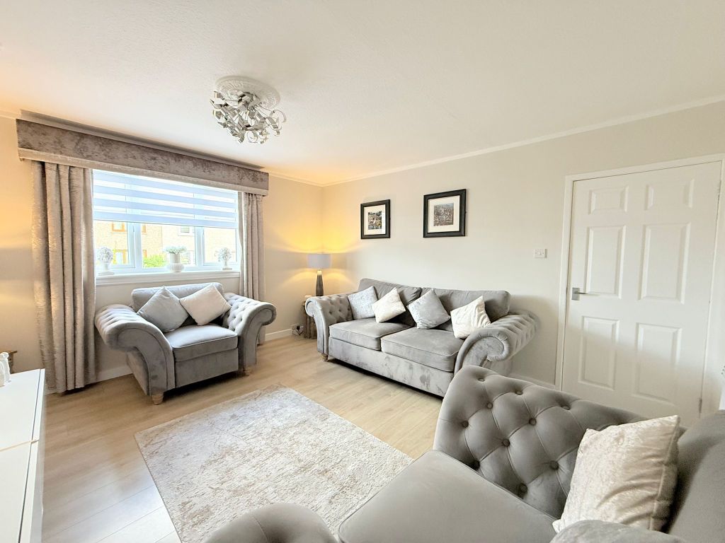 Property photo 3 of 28