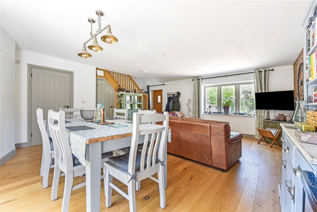 Property photo 3 of 22 Dining Space