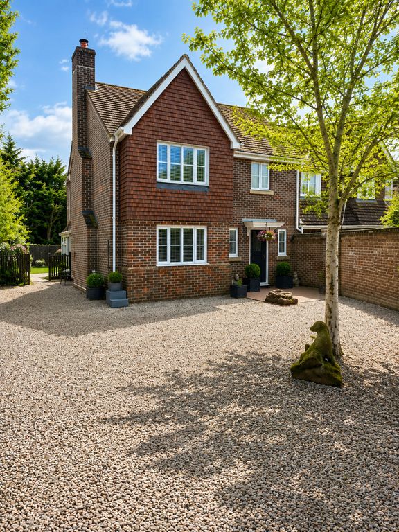 Property photo 1 of 5 Front Driveway (Wall And Electric Gates)