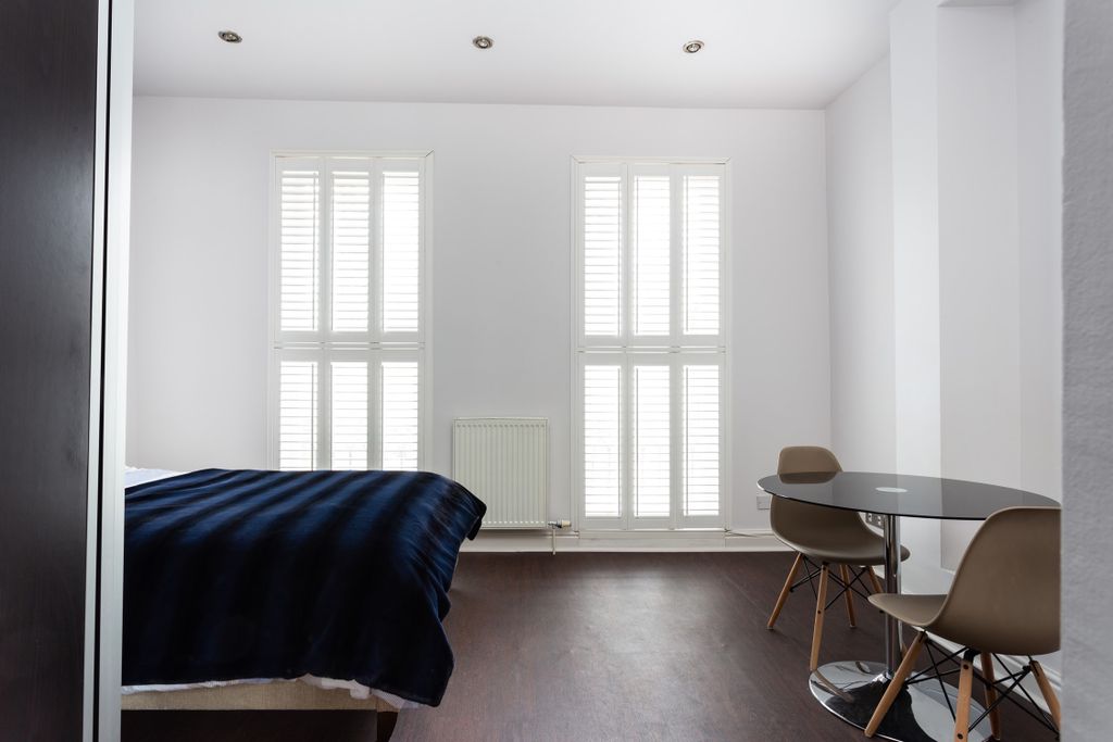 Property photo 2 of 6 100120194_Ptbll_Fl