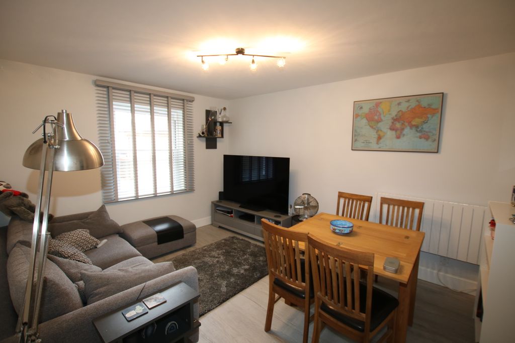 Property photo 2 of 9 128Godfreywayb