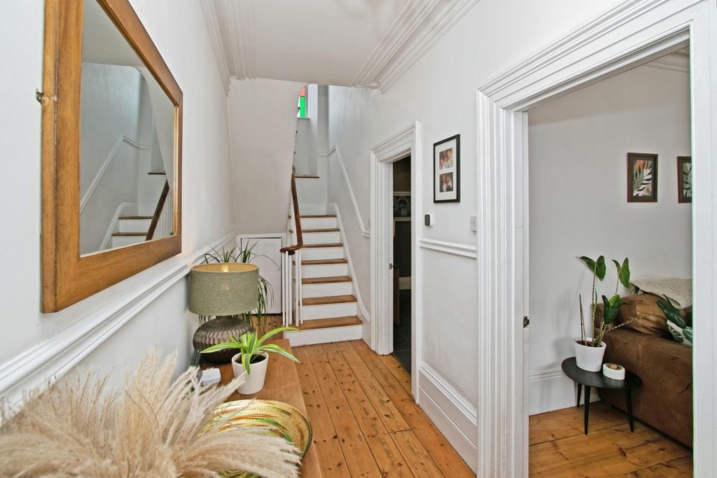 Property photo 2 of 18 Photo