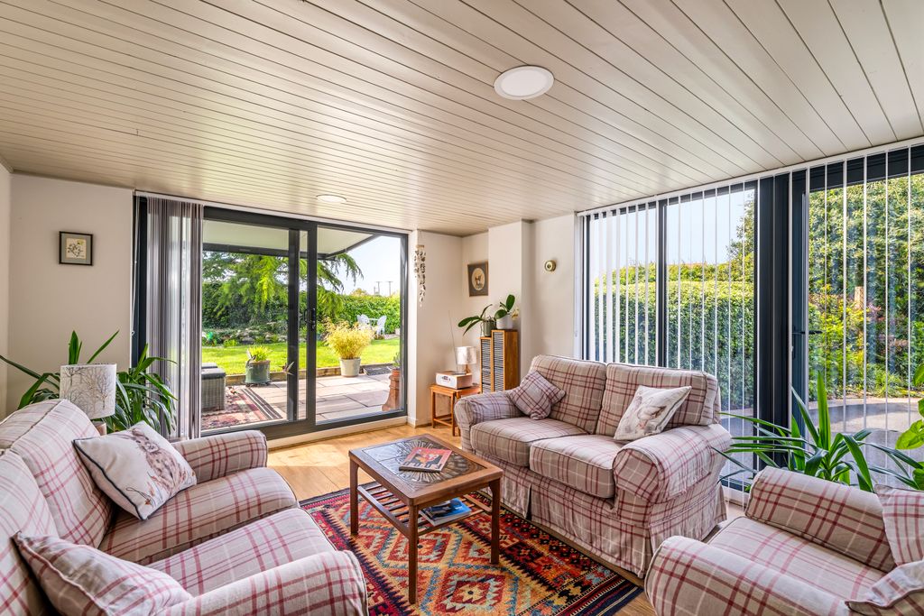 Property photo 3 of 38 64