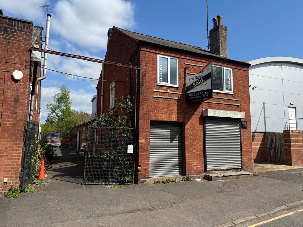 Property photo 1 of 13
