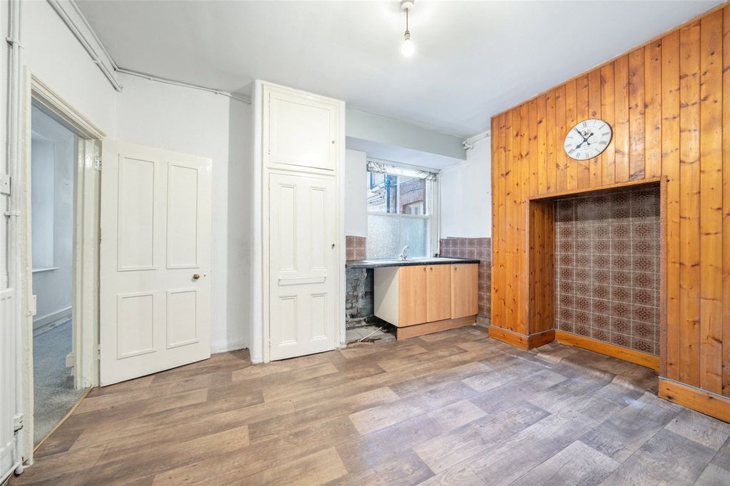 Property photo 3 of 18 Picture No. 05