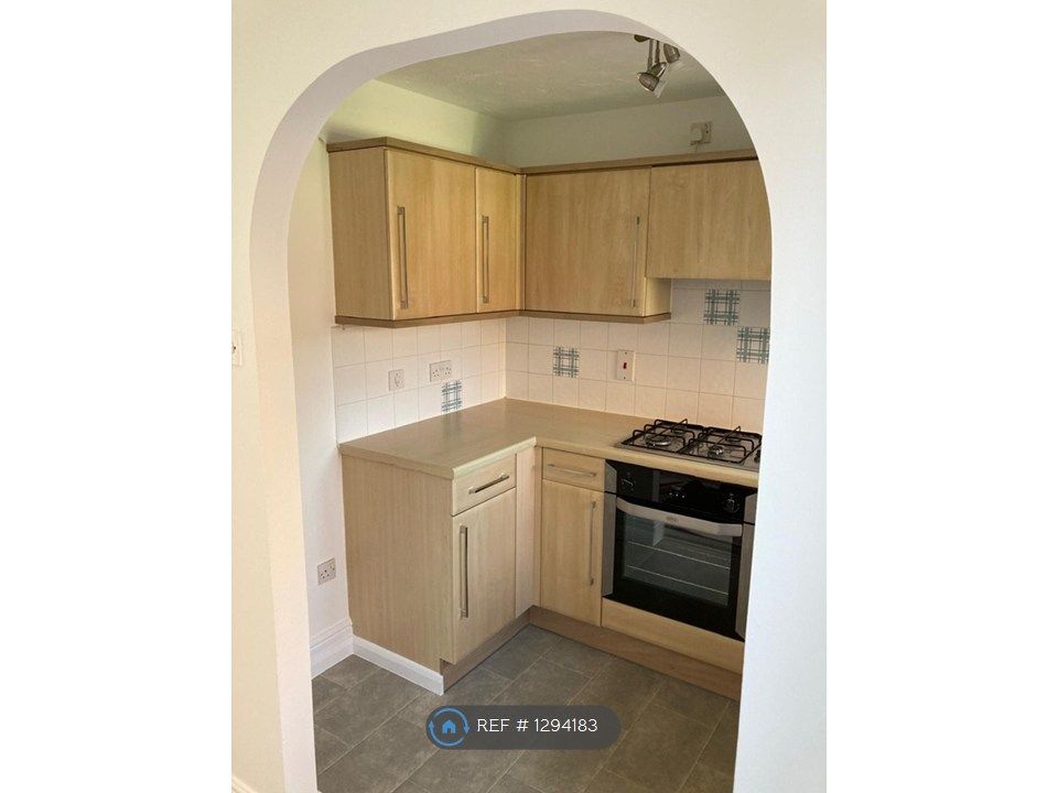 Property photo 3 of 13 Kitchen (Left)