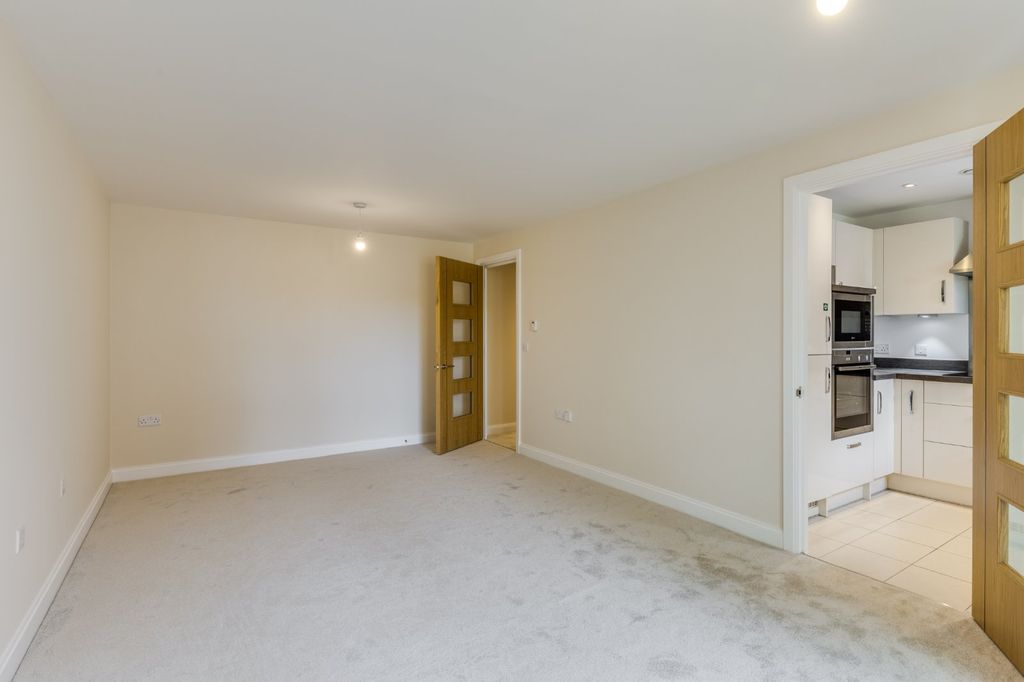 Property photo 3 of 11 Picture No. 17