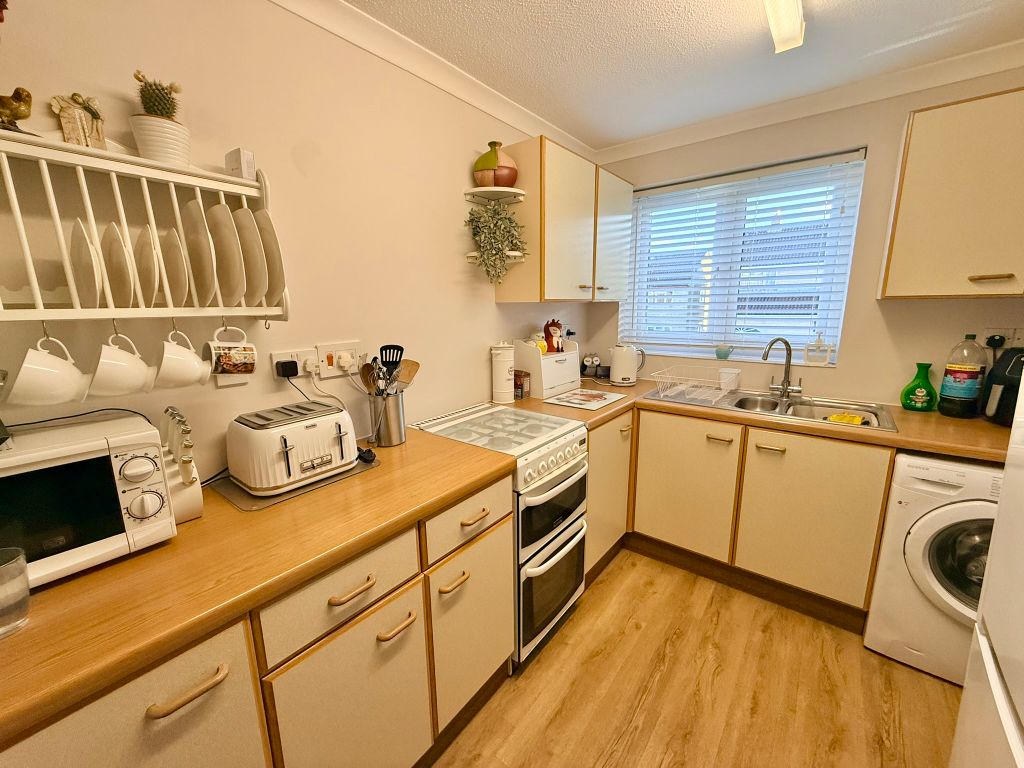 Property photo 2 of 8