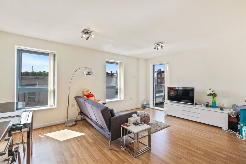 Property photo 1 of 8 Living Room