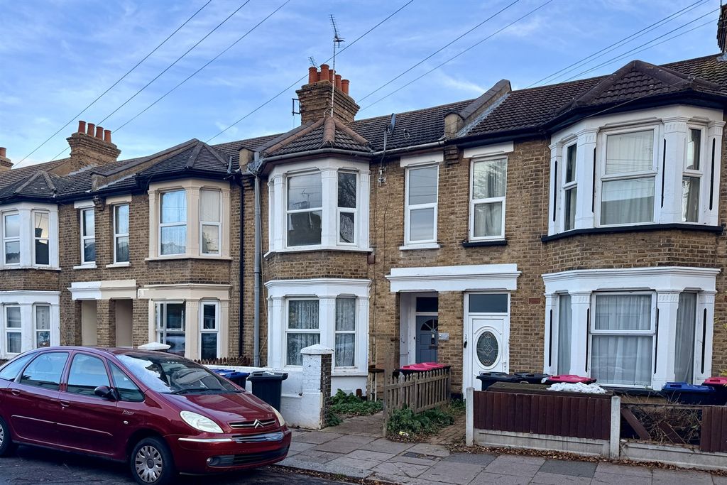 Property photo 1 of 8 (Main)