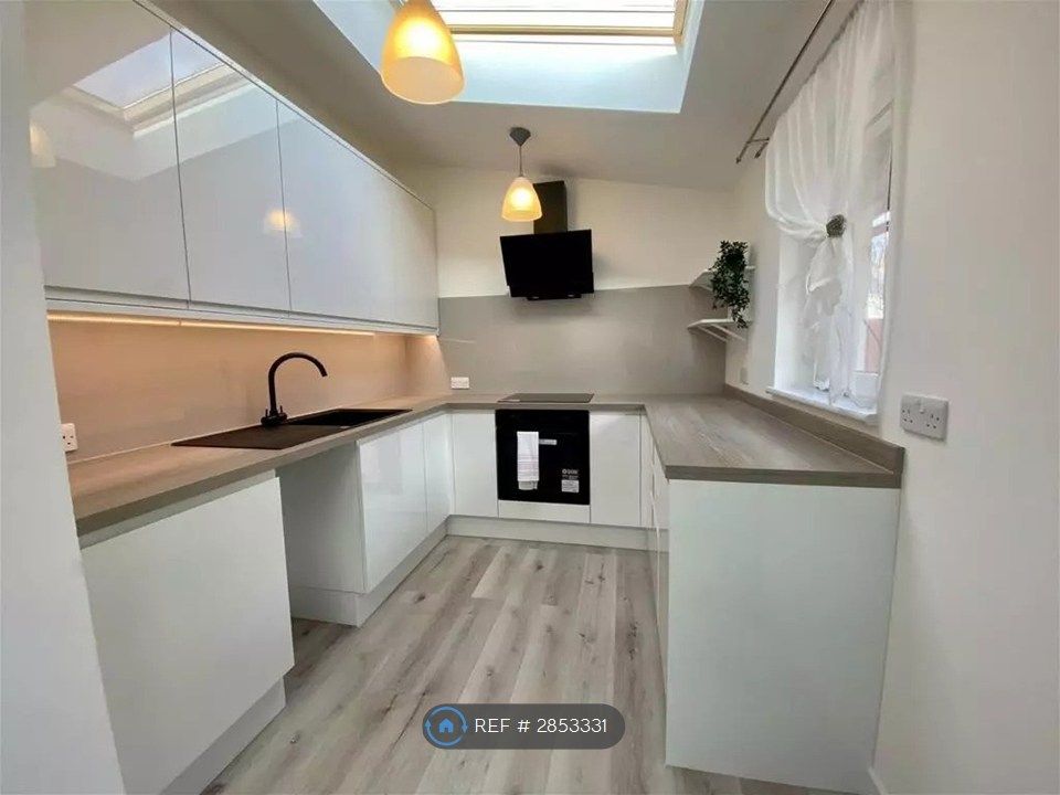 Property photo 1 of 14 Kitchen