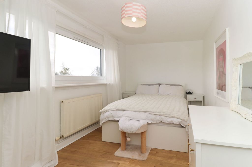 Additional image 4 of 2 bed flat for saleVictoria Street, Craigshill, Livingston EH54