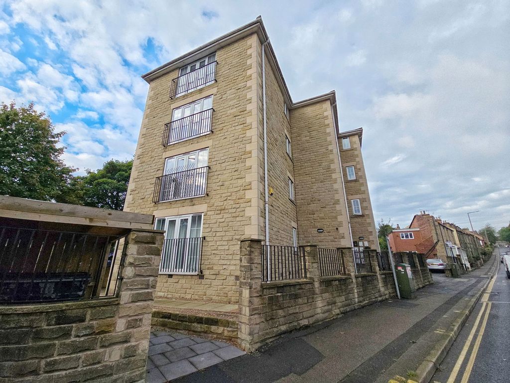 Property photo 1 of 12