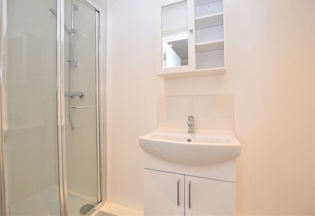 Property photo 3 of 5 Bathroom