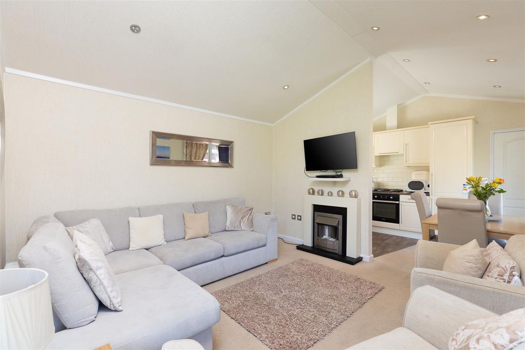 Property photo 2 of 10 106A3512-Edit.Jpg