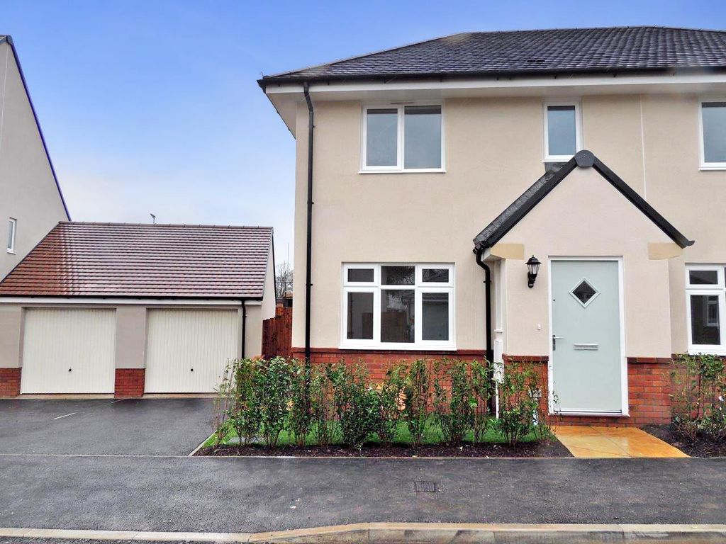 Property photo 1 of 14 Front