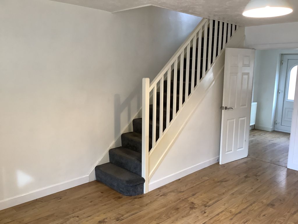 Property photo 3 of 10 Lounge