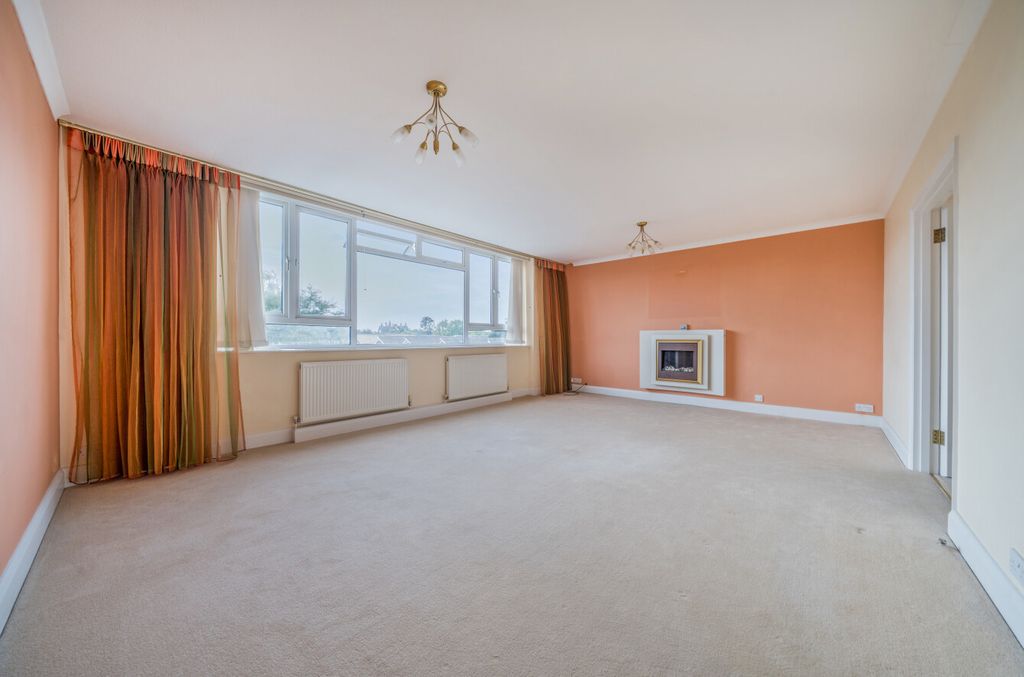 Property photo 2 of 26 1357741-18-68Ced1...
