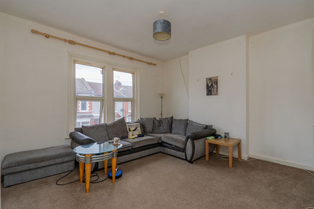 Property photo 3 of 20