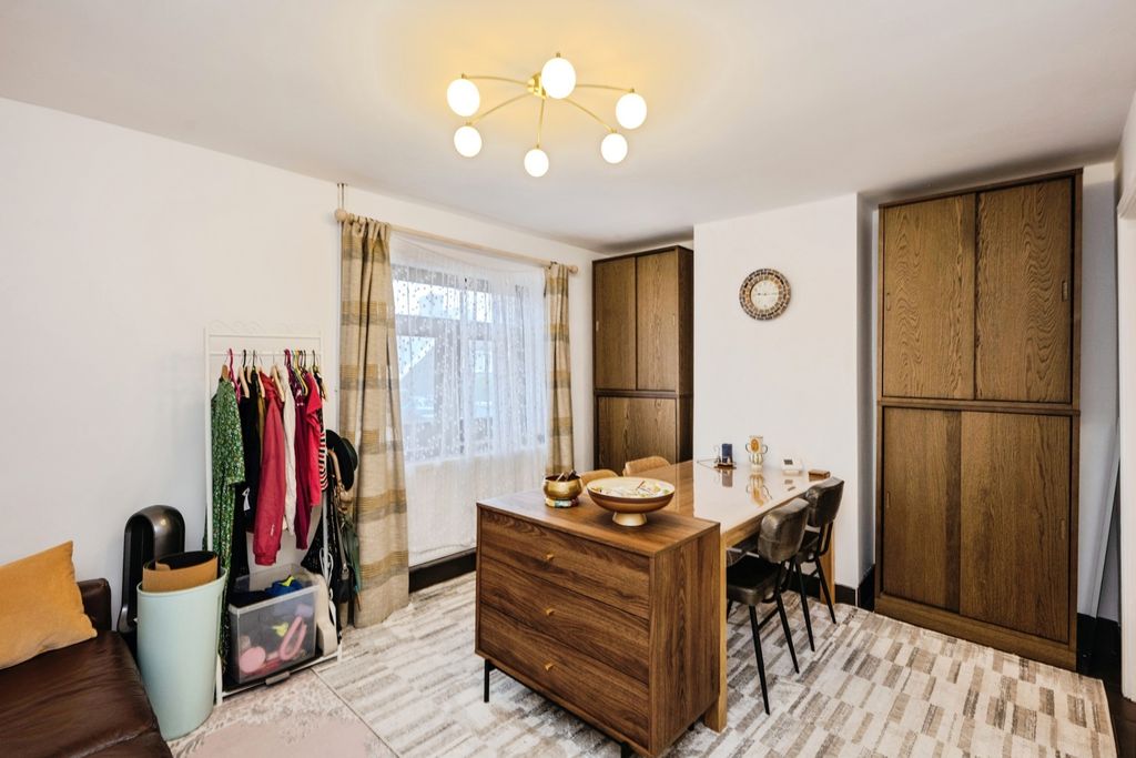 Property photo 2 of 19 Pbox-Img.Jpg