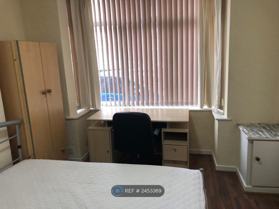 Property photo 2 of 12