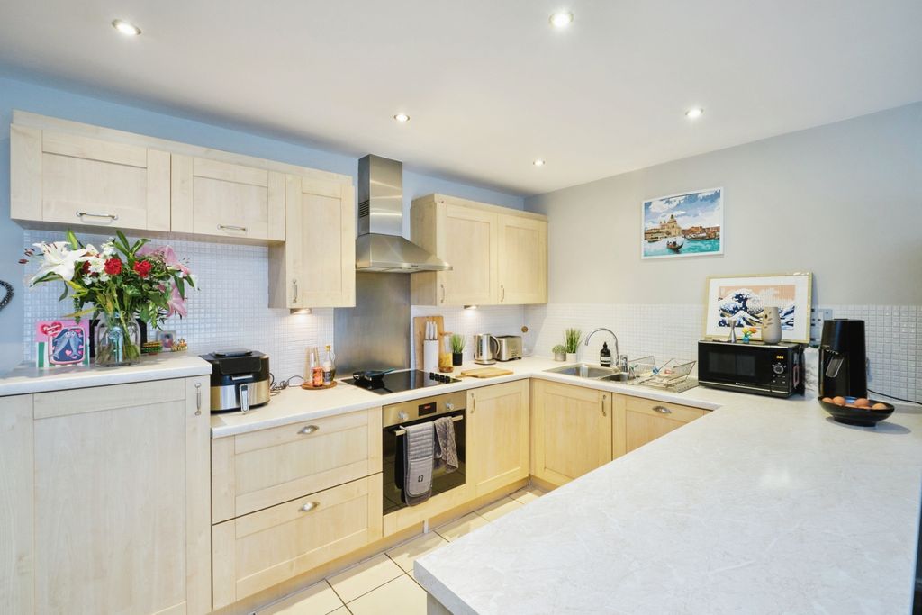 Property photo 2 of 17 Photography