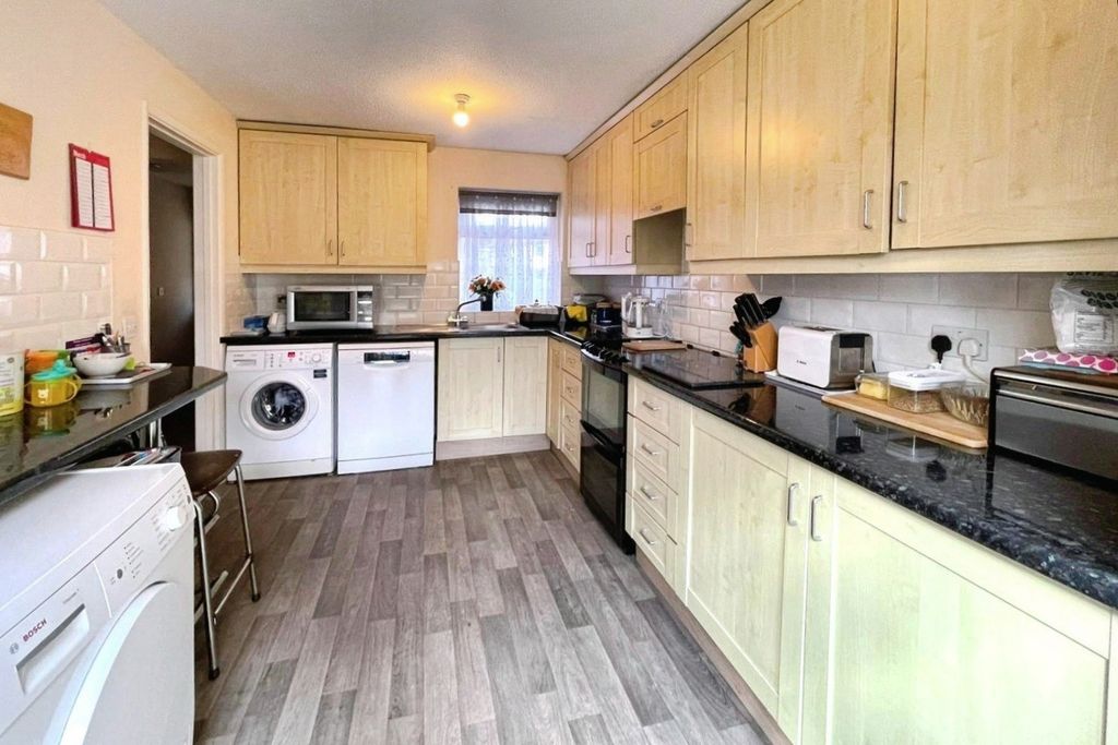 Property photo 3 of 13 Pbox-Img.Jpg