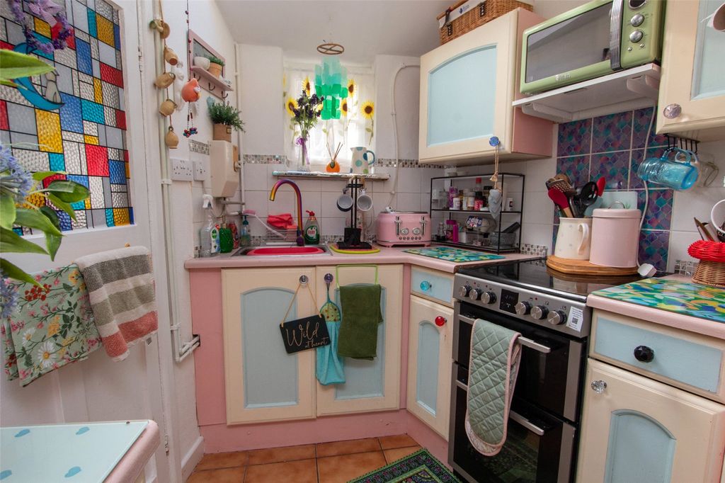 Property photo 2 of 21 Picture No. 19