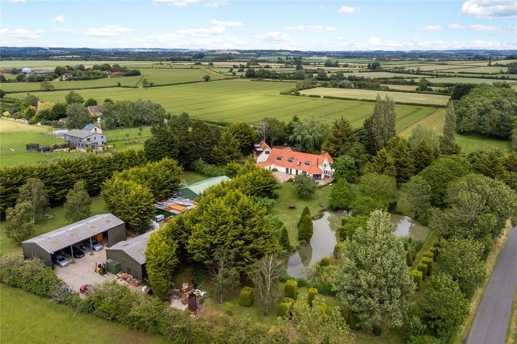 Property photo 2 of 29 Aerial