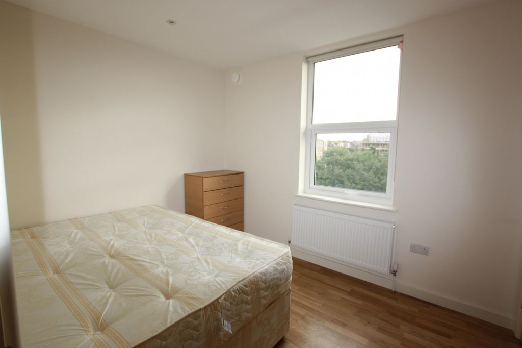 Property photo 3 of 5 (Main)