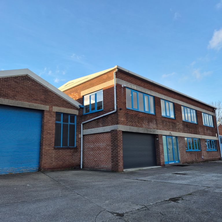 Property photo 1 of 5