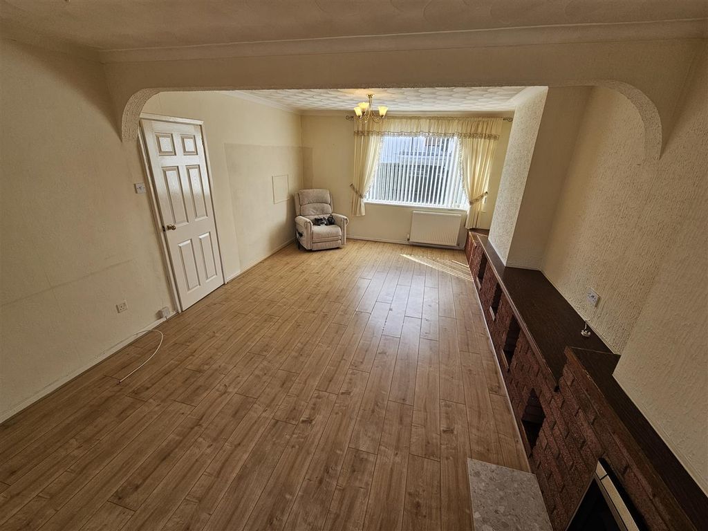 Property photo 3 of 17 20260820_103925[1].Jpg