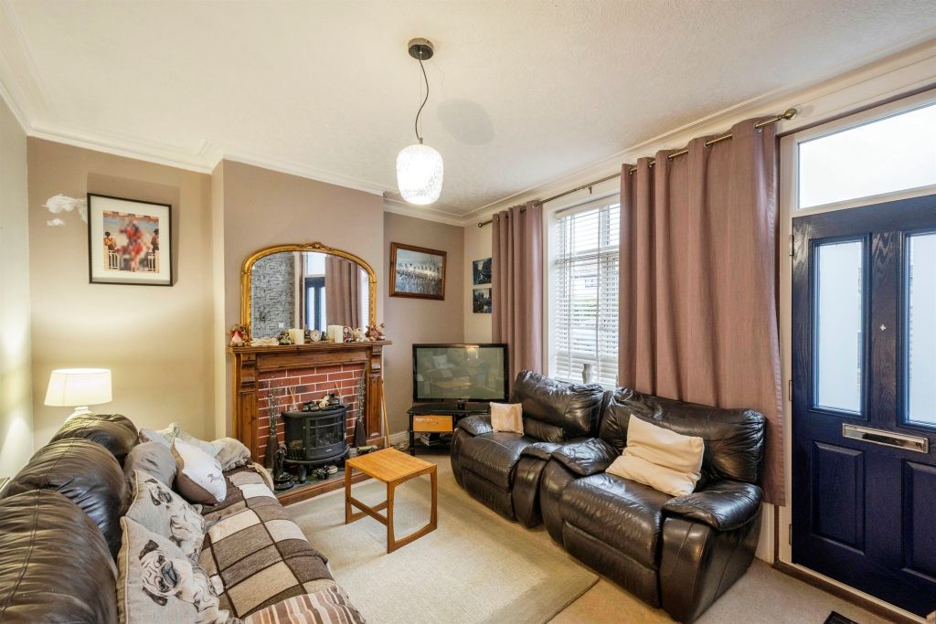 Property photo 2 of 17