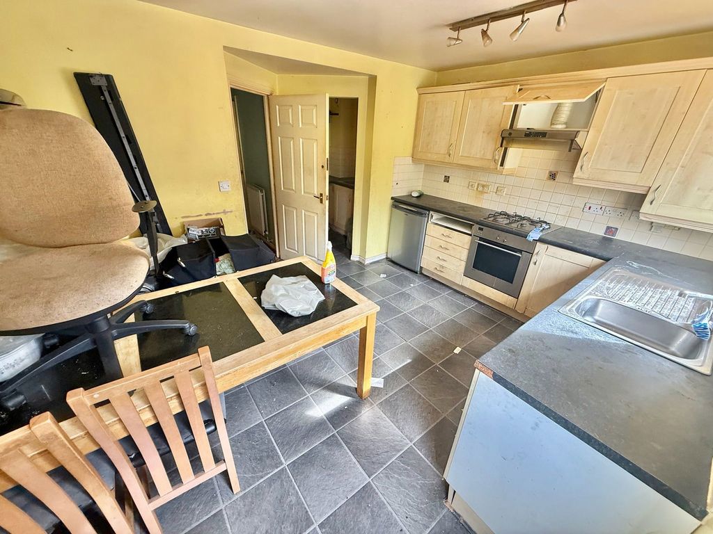 Property photo 3 of 16
