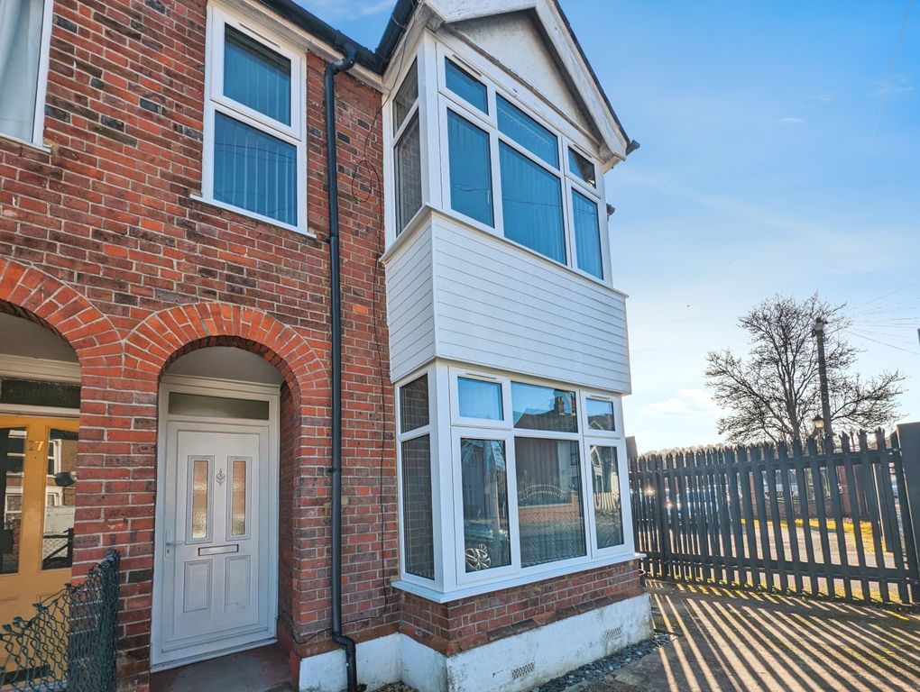 Property photo 1 of 10 1000055119
