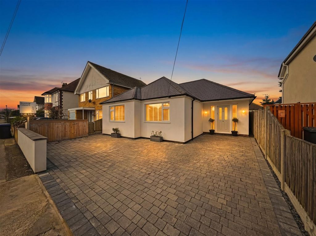 Property photo 1 of 27 21 Oxenden (3).Png