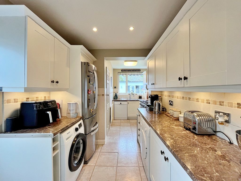 Additional image 5 of 5 bed semi-detached house for saleWest Close, Greenford UB6