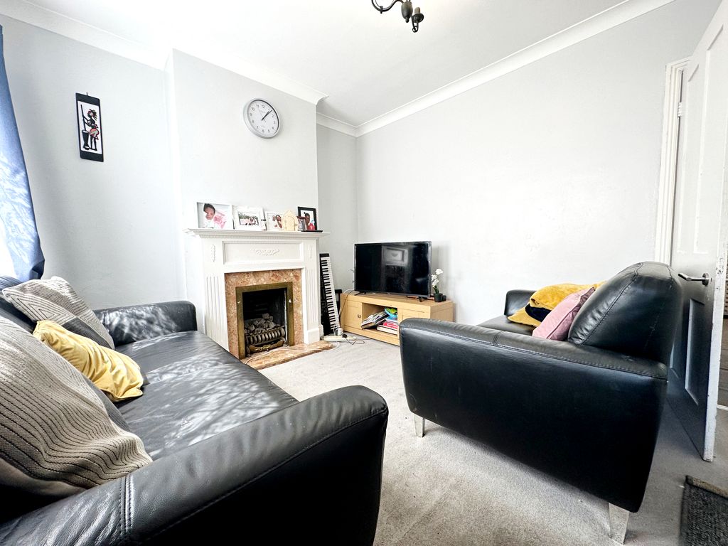 Property photo 3 of 9