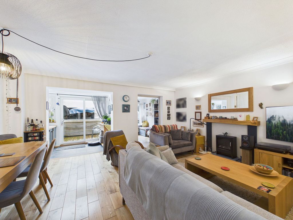 Property photo 3 of 22