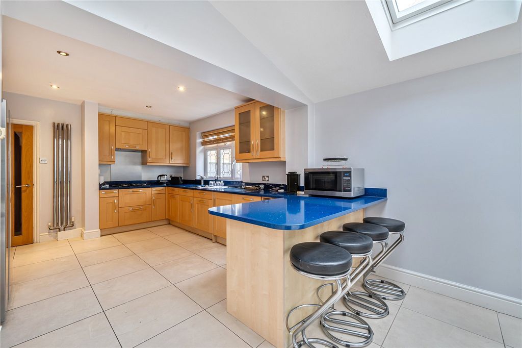 Property photo 3 of 10 Picture No. 24