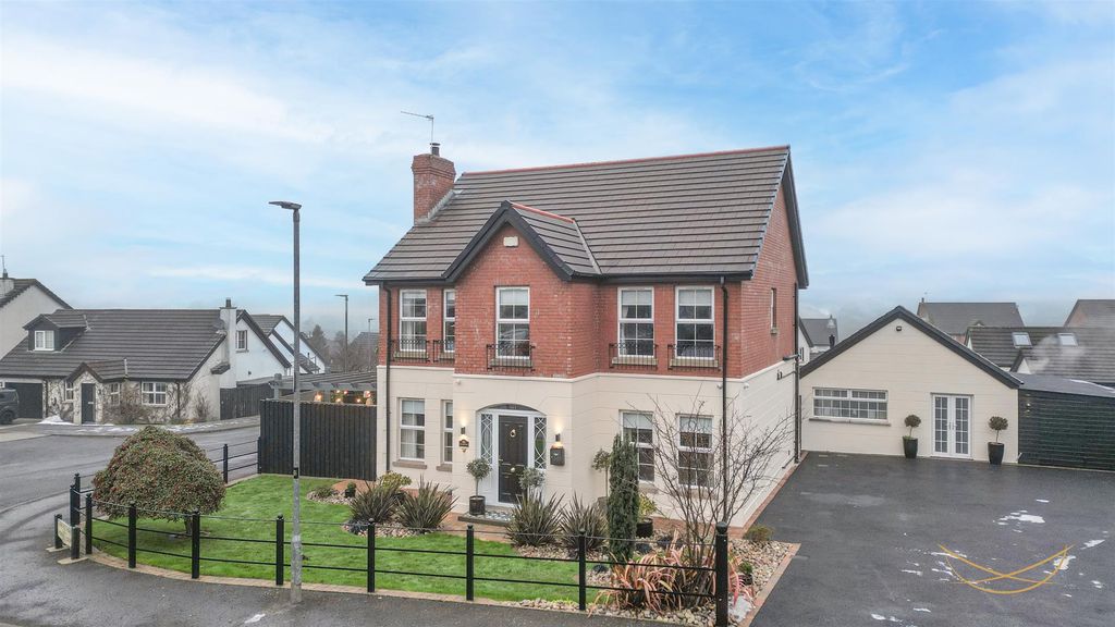 Property photo 2 of 81 Dhp-32.Jpg